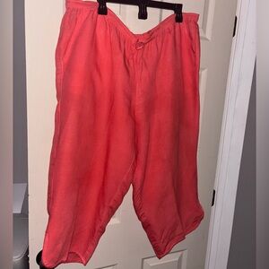 Avenue wide leg capris. Linen blend